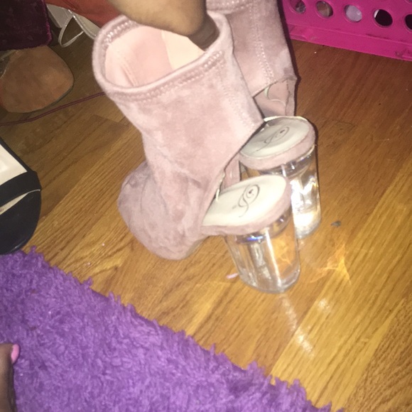 Shoes - Picture 2 of 2